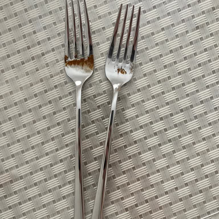 İlk Yıkamada Paslanan Çatal Bıçak Takımı Ve Ulaşılamayan Satıcı Mağduriyeti