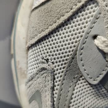 Kısa Sürede Yırtılan Ayakkabıma Çözüm Bulunmadı, Mağduriyetim Giderilmiyor