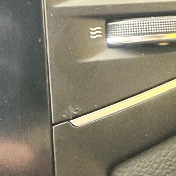 Sıfır Renault Megane'da Konsol Kusuru Ve Garanti Reddi