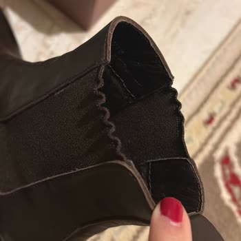 Bir Gün Giyilen Botun Lastiği Koptu, Değişim Ve İade Talebim Reddedildi