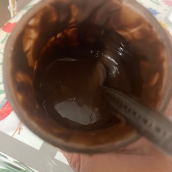 Aldığım Sürülebilir Çikolata Çok Akışkan Ve Kullanışsız