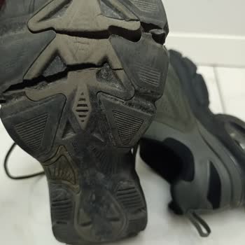 Sporthink Kısa Sürede Tabanı Çatlayan Ayakkabım İçin Değişim Talebim Reddedildi Gerekçe Belirtilmedi