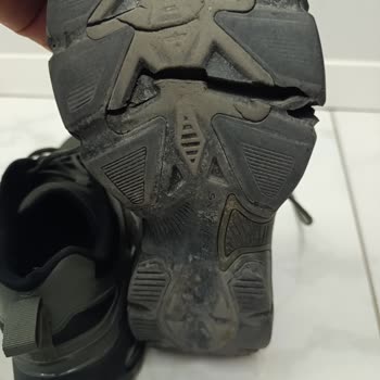 Sporthink Kısa Sürede Tabanı Çatlayan Ayakkabım İçin Değişim Talebim Reddedildi Gerekçe Belirtilmedi