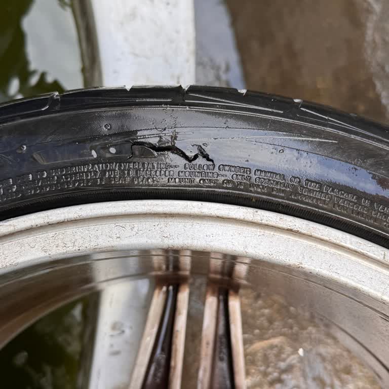 Lastik Ve Jant Sorunu Çözülemedi, İlgisiz Hizmetle Karşılaştım