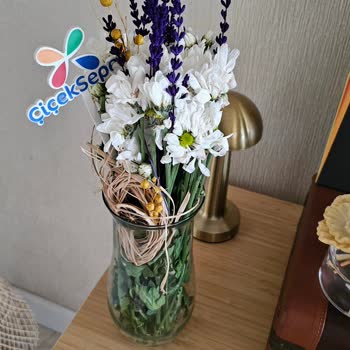 Sipariş Edilen Çiçekle Teslim Edilen Ürün Arasındaki Fark Ve Müşteri Hizmetlerinde Sorumluluk Alınmaması