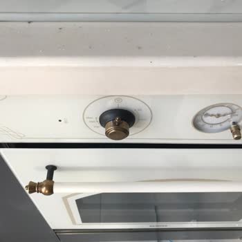 Fırın Kapağı Kapanmıyor, Servisler Çelişkili Bilgi Veriyor