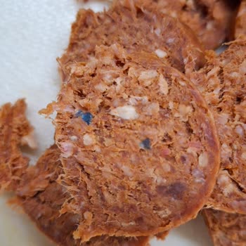 Metro Market'ten Aldığım Sucukların İçinden Poşet Parçaları Çıktı: Sağlık Ve Güvenlik Endişesi