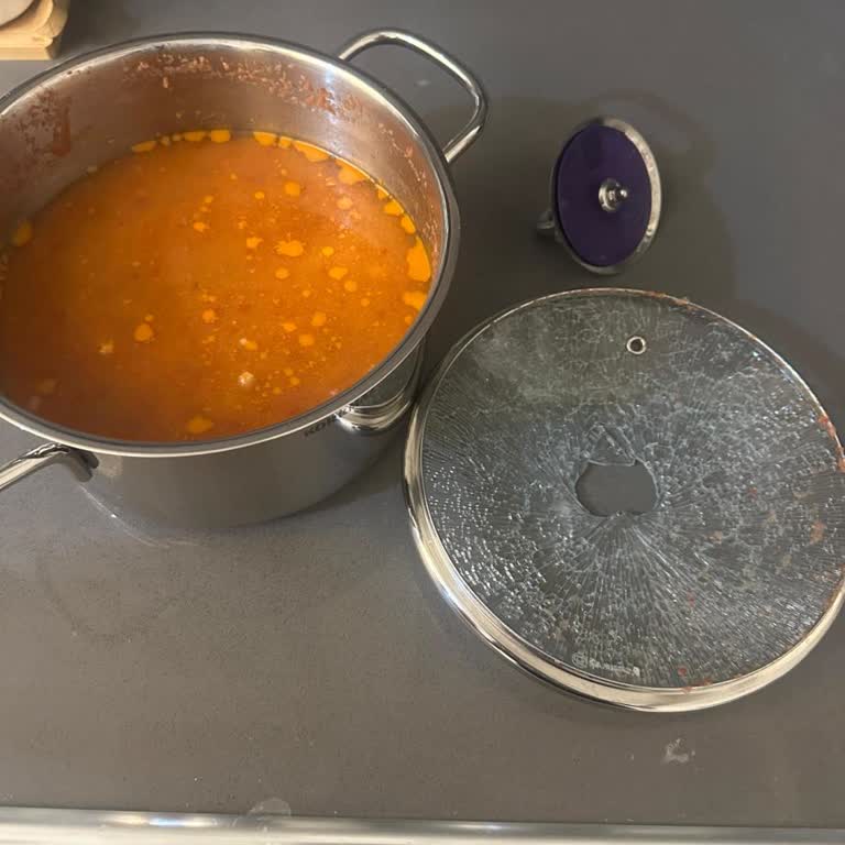 Korkmaz Mağazasından Alınan Tencere Kapağı Patladı, Garanti Süreci Uzatılıyor