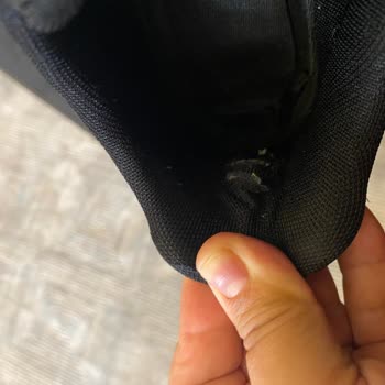 FLO Mağazasından Alınan Çocuk Ayakkabısında Koku Ve Yırtılma, Garanti Reddi Mağduriyeti