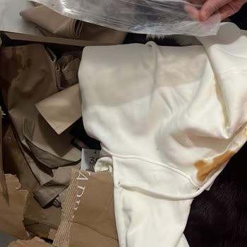 Siparişim Hasarlı Ve Kirlenmiş Şekilde Teslim Edildi, Acil Değişim Talep Ediyorum