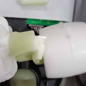 Kırık Gelen Masaj Aleti İçin Değişim Ve Bilgilendirme Sorunu