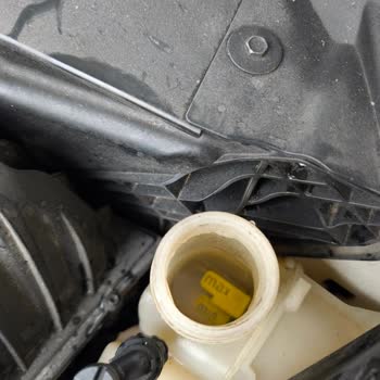 BMW 216d Aracımın Su Kaçağı Sorunu Ve Yetersiz Servis Desteği