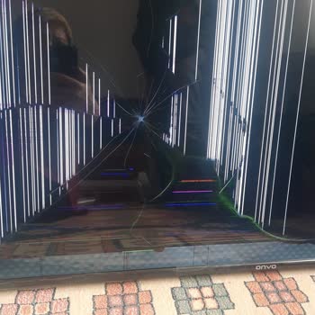 Kırık Televizyon Teslimatı Ve İlgisiz Satıcı Yaklaşımı Nedeniyle İade Talebi