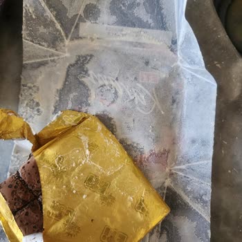 Taze Alınan Eti Karam Bitter Çikolatada Küf Ve Bozulma Şoku!