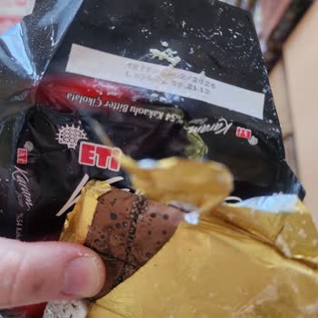 Taze Alınan Eti Karam Bitter Çikolatada Küf Ve Bozulma Şoku!