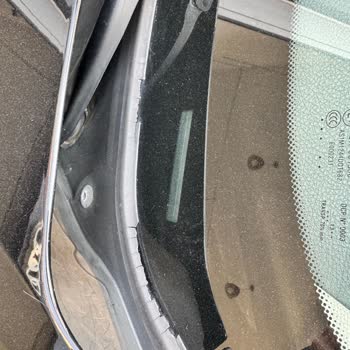 BMW 320d'de Kronik Aydınlatma Ve Cam Fitili Sorunlarına Çözüm Bekliyorum