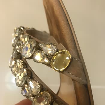 Tamer Tanca Az Kullanılan Ayakkabının Taşları Döküldü, Firma Destek Vermiyor