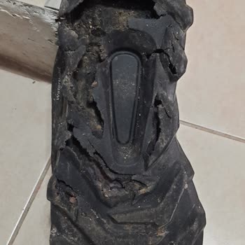 Aldığım Ayakkabının Tabanı Kısa Sürede Parçalandı, Değişim İstiyorum