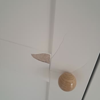 Vivense Yeni Alınan Gardırobun Kapağında Kısa Sürede Oluşan Kabarma Sorunu