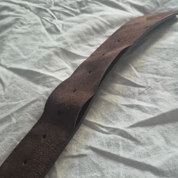 Lutvelizade'den Alınan Süet Kemer İlk Kullanımda Deforme Oldu, Çözüm Sunulmadı