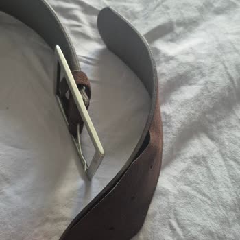 Lutvelizade'den Alınan Süet Kemer İlk Kullanımda Deforme Oldu, Çözüm Sunulmadı