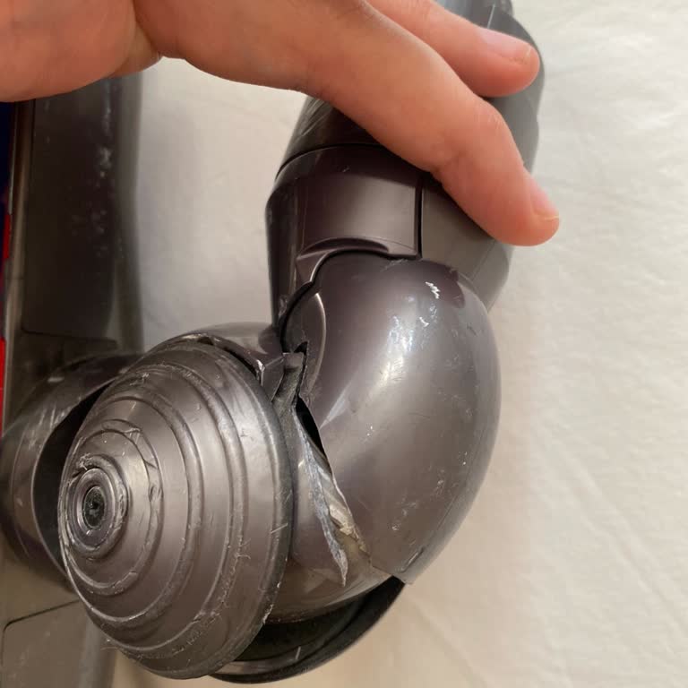 Dyson V10 Extra Tube Snapped Near Carpet Head, Requesting Free Replacement