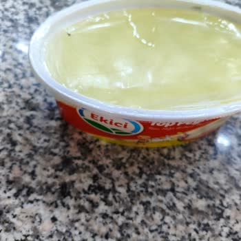 Son Kullanma Tarihi Geçmemiş Ekici Peynirde Küf Sorunu Ve Sağlık Endişesi