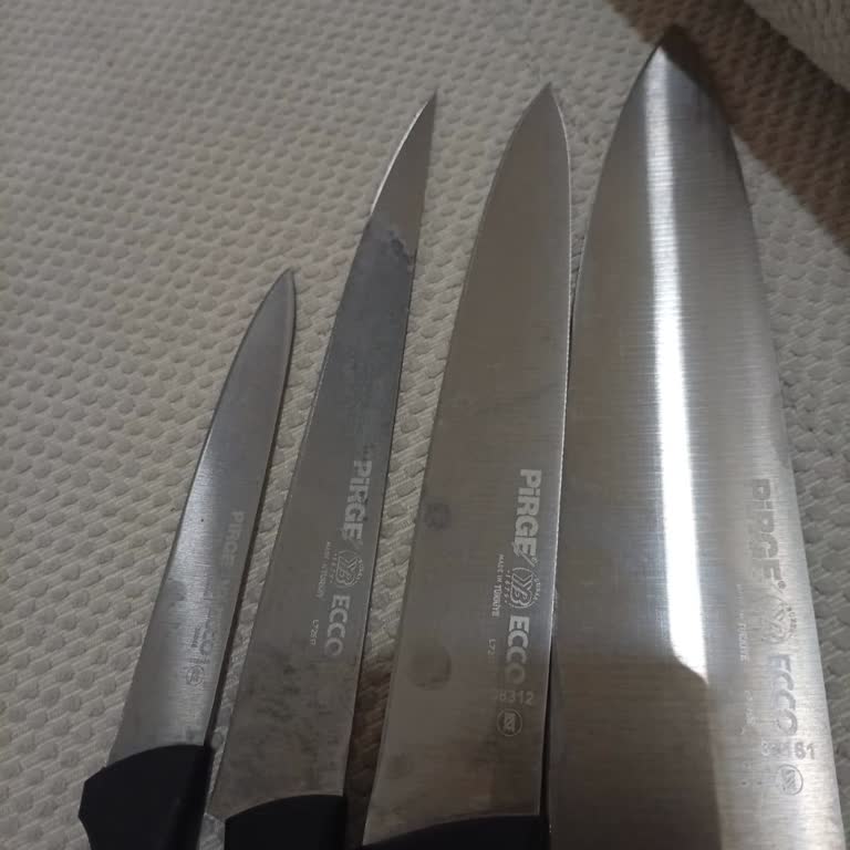 Pirge Bıçakları Daha Bir Ay Bile Geçmeden Bıçakların Paslandığını Ve Karardığını Fark Ettim