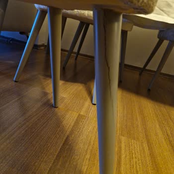 Teslimat Sonrası Masa Ve Sandalyelerde Yaşanan Sorunlara Çözüm Bulunmuyor