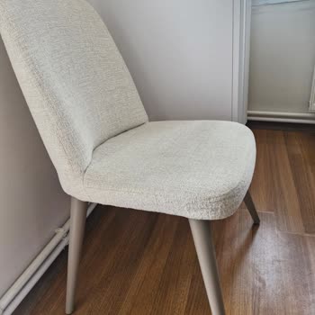 Teslimat Sonrası Masa Ve Sandalyelerde Yaşanan Sorunlara Çözüm Bulunmuyor