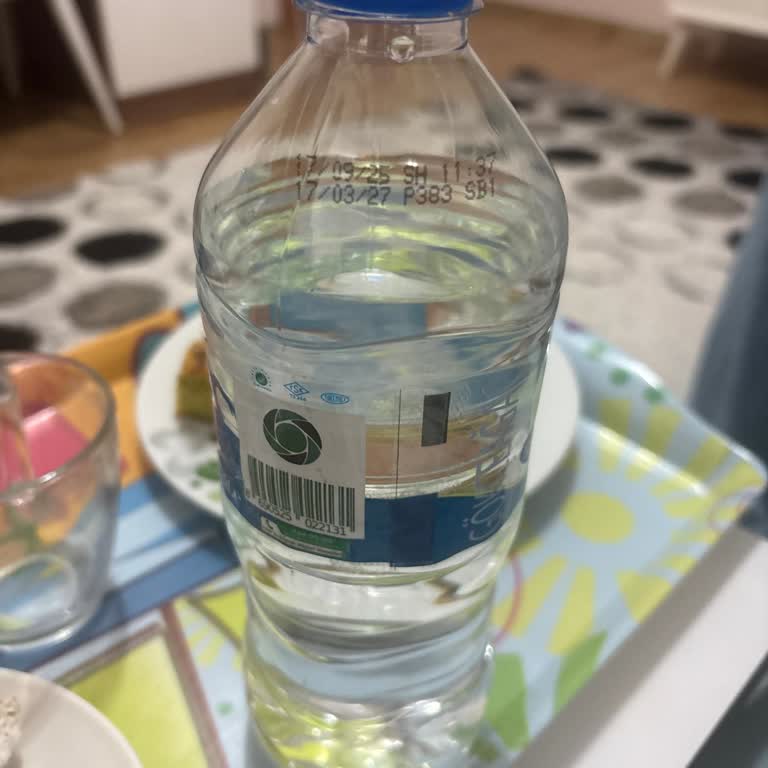 Pınar Su Şişelerinde Rahatsız Edici Koku Ve Sağlık Endişesi