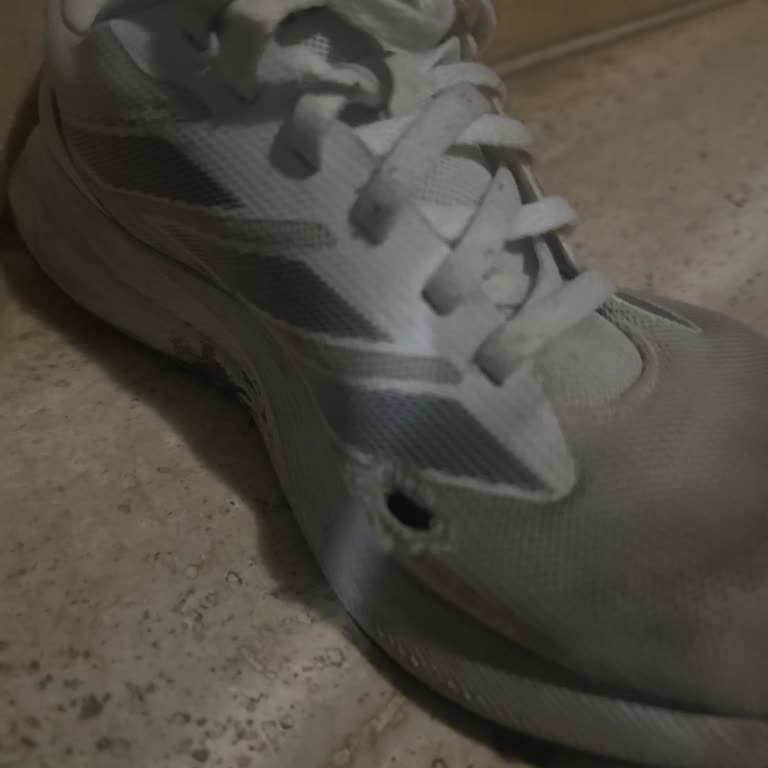 Kısa Sürede Delinen Adidas Ayakkabım İçin Değişim Talebim Reddedildi