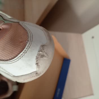 Kısa Sürede Deforme Olan Çocuk Ayakkabısı Ve Yetersiz Garanti Hizmeti