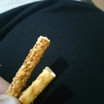 Eti Çubuk Krakerde Hijyen Sorunu: Üründen Kıl Çıktı