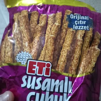 Eti Çubuk Krakerde Hijyen Sorunu: Üründen Kıl Çıktı