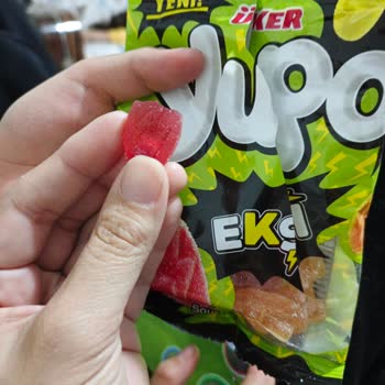 Ülker Çocuğumun Tükettiği Jelibonun İçinden Kıl Çıkması Nedeniyle Hijyen Endişesi