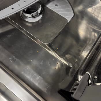 3 Ayda Paslanan Bosch Bulaşık Makinesi Mağduriyeti