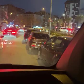 Ümraniye Belediyesi Yanlış Park Yüzünden Trafik Sorunu