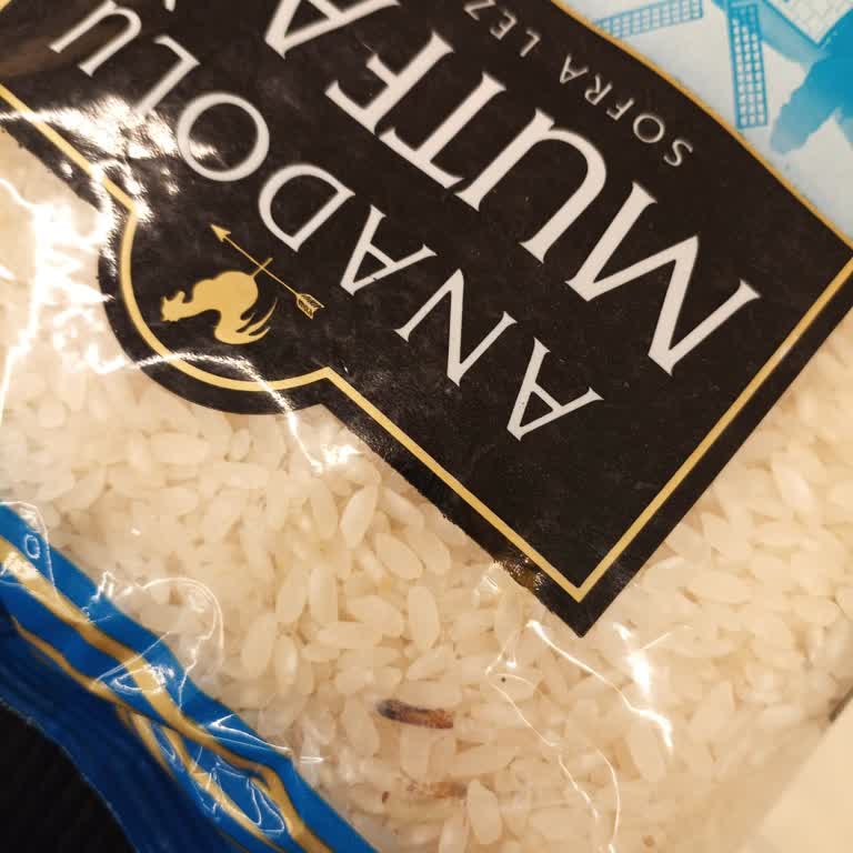 Şok Market'te Pirinçte Kurt Ve Böcek Şoku: Gıda Güvenliği Tehlikesi