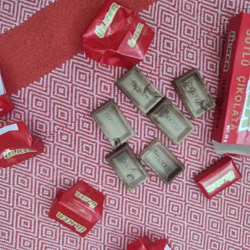 Bozuk Çikolata Satışı Ve Sağlık Riski