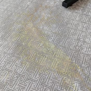 Leke Çıkarıcı Halımda Renk Açılmasına Sebep Oldu!