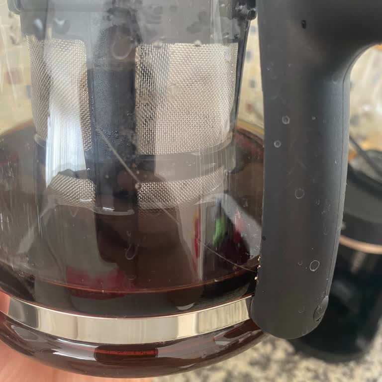 Çatlak Camlı Gelen Çay Makinesi Ve Fiyat Mağduriyeti