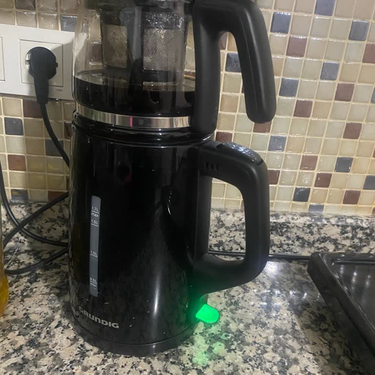 Çatlak Camlı Gelen Çay Makinesi Ve Fiyat Mağduriyeti