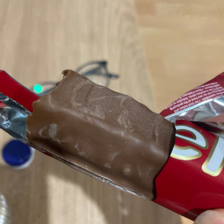 Tarihi Geçmemiş Tadelle Çikolatanın Bozuk Çıkması Ve Sağlık Endişesi