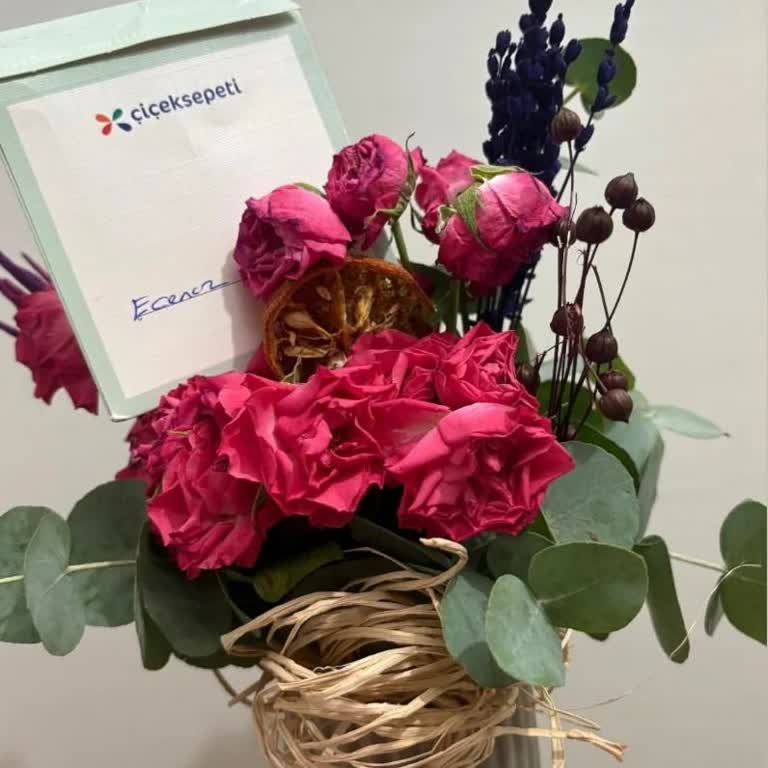 Taze Olmayan Çiçek Teslimatı Nedeniyle Yaşanan Mağduriyet