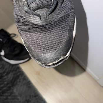 Az Kullanımla Deforme Olan Nike Ayakkabı İçin İade Talebim Reddedildi
