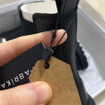 Kullanılmış Ayakkabı Hediye Olarak Gönderildi!