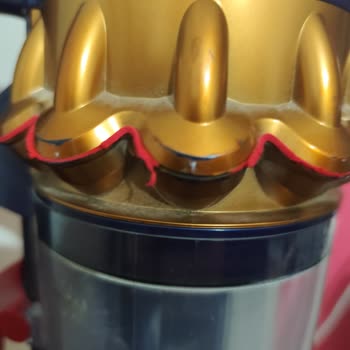 Dyson Dikey Süpürgede Tekrarlayan Parça Kırılması Ve Yetersiz Destek