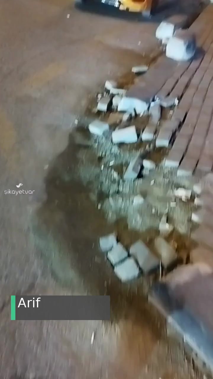 Ankara Büyükşehir Belediyesi Yarım Kalan Çalışması Yüzünden Lastik Patladı! videonun kapak resmi