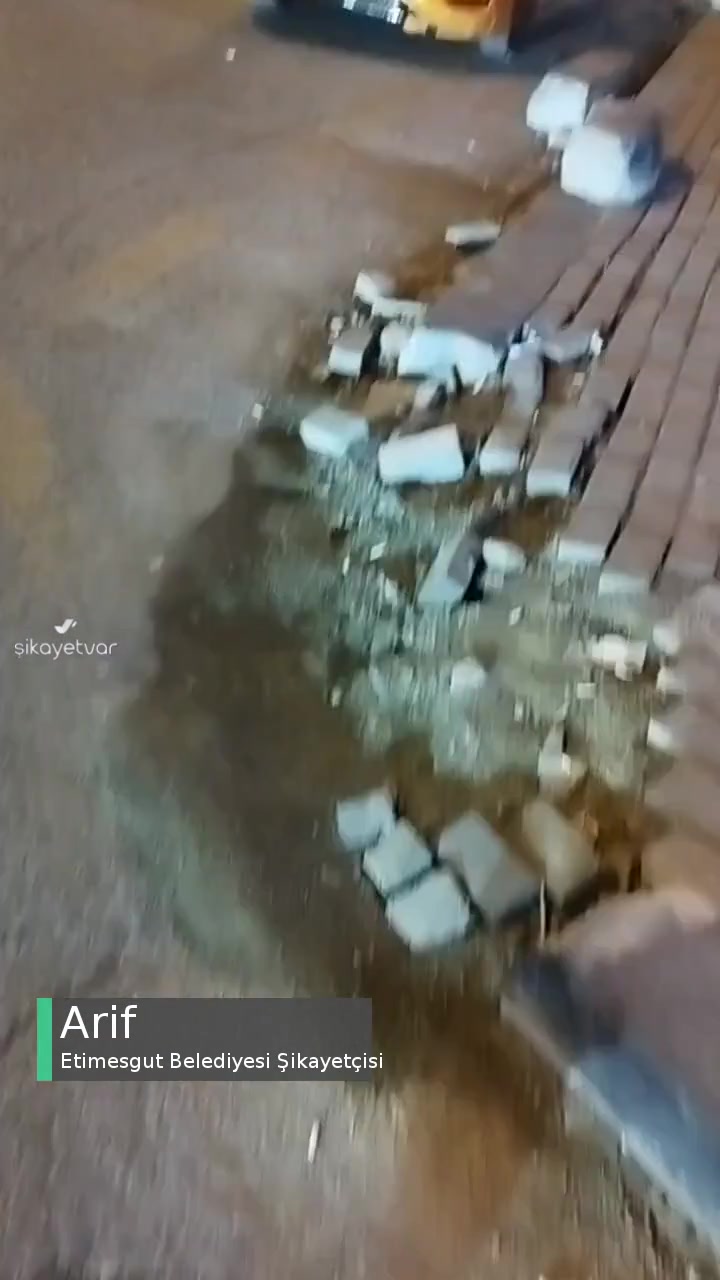 Etimesgut Belediyesi Lastiğim Belediye Yüzünden Patladı videonun kapak resmi